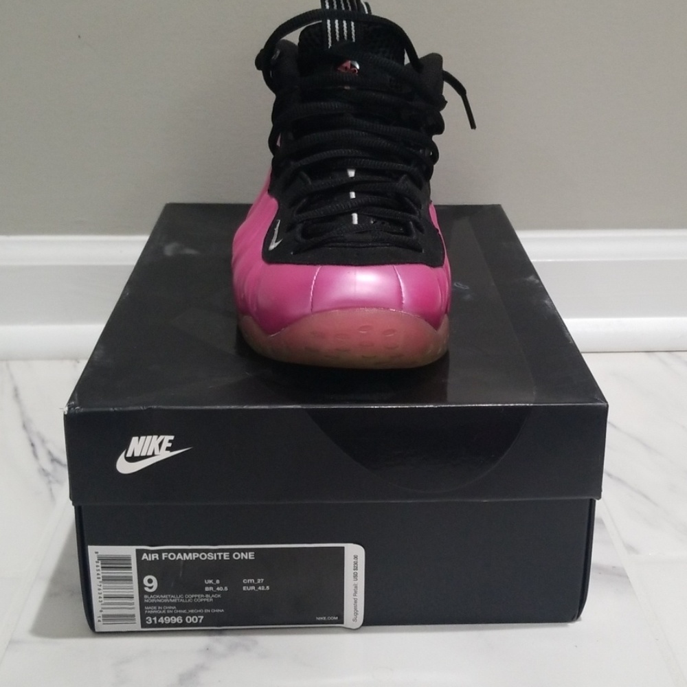 Mention nike air composite one